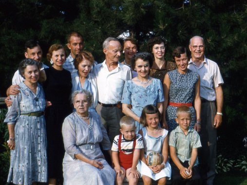 Bagley Memories 1950-1988 Historical picture montage of the Bagley family, 1950-1988